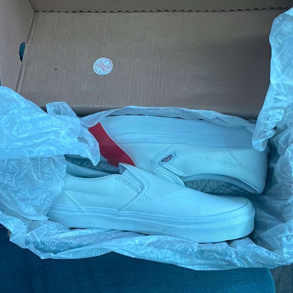 kids white vans size 2.5